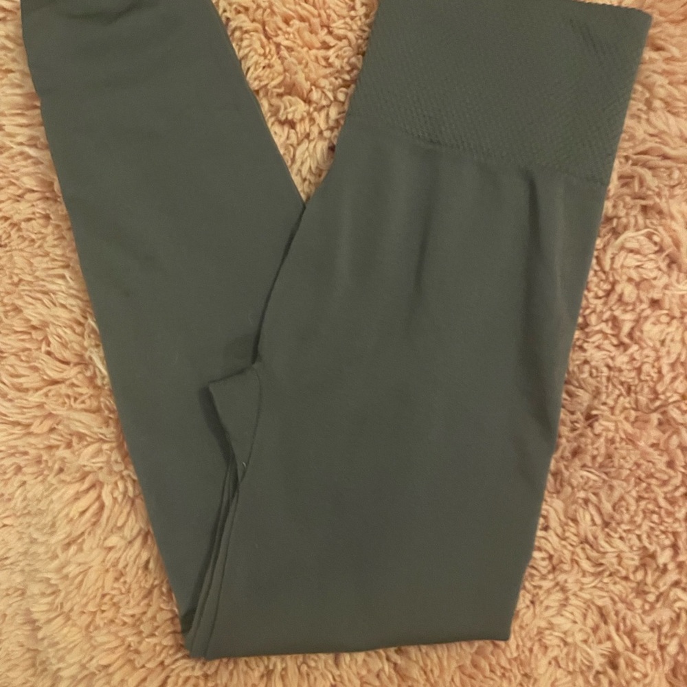 brand | don’t know.   size | fits m-xl    color | gray
